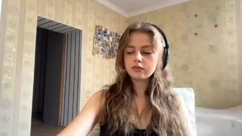 Snapshot of traceehuisenga chatting on 07.24.26 Liv 1st day online show from 07.24.26