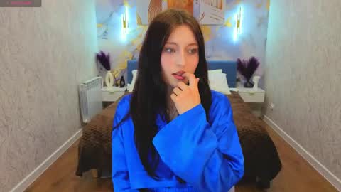 tracey_gill online show from 05.24.26