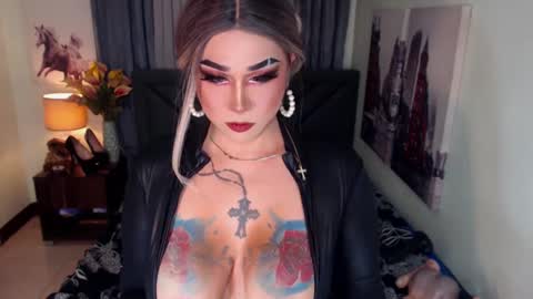 Snapshot of trandomsts chatting on 01.19.25 DOM irish online show from 01.19.25