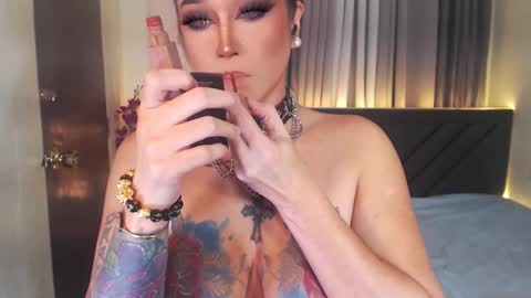 Snapshot of trandomsts chatting on 10.15.25 DOM irish online show from 10.15.25