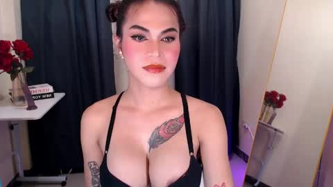Snapshot of transgoddessselena chatting on 05.16.26 Selena the real cummer online show from 05.16.26