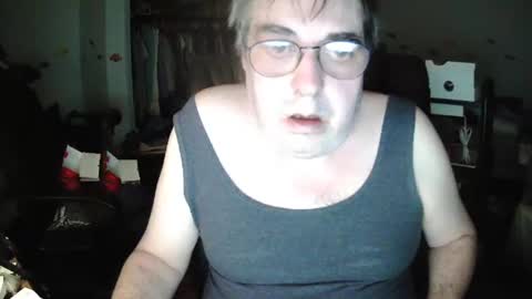 Snapshot of transmtfhello chatting on 02.03.25 Peter online show from 02.03.25