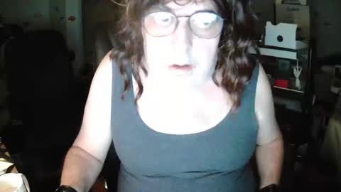 Snapshot of transmtfhello chatting on 10.31.25 Peter online show from 10.31.25