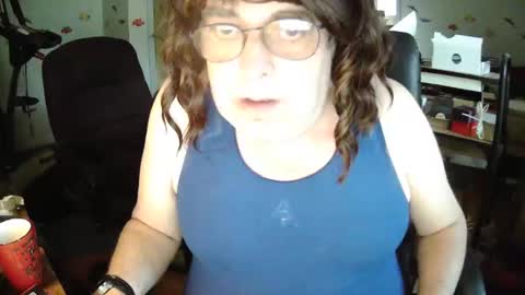 Snapshot of transmtfhello chatting on 05.10.26 Peter online show from 05.10.26