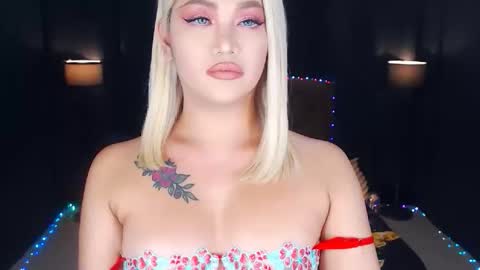Snapshot of transplayfullolivia chatting on 05.25.26 KYLIE BELLA TS online show from 05.25.26