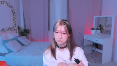 Snapshot of trapsaintgirl chatting on 01.13.25 Nyuta Hartmann online show from 01.13.25