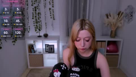 Snapshot of trapsaintgirl chatting on 02.21.25 Nyuta Hartmann online show from 02.21.25