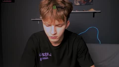 Travis online show from 09.09.25