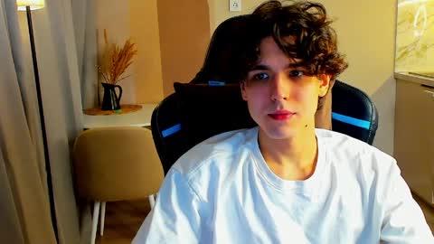 travisrivas online show from 04.03.26