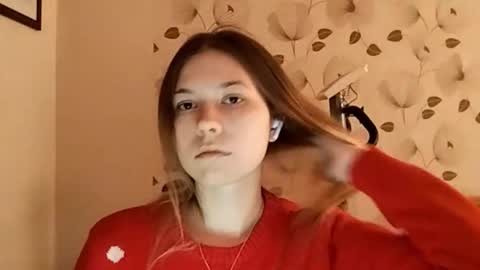 Snapshot of travisroule chatting on 12.03.25 Lisa online show from 12.03.25