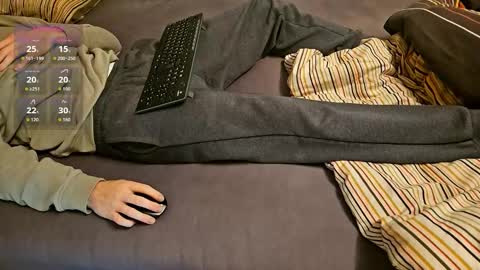 Snapshot of tree1989 chatting on 10.31.25 tree1989 online show from 10.31.25