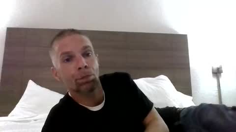 Snapshot of treeburner1 chatting on 10.18.25 TreeBurner1 online show from 10.18.25