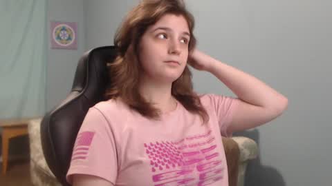 Snapshot of treejeanne chatting on 12.20.24 TreeJeanne online show from 12.20.24