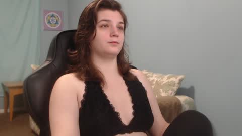 Snapshot of treejeanne chatting on 12.24.24 TreeJeanne online show from 12.24.24