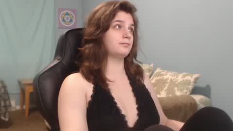 Snapshot of treejeanne chatting on 12.24.24 TreeJeanne online show from 12.24.24