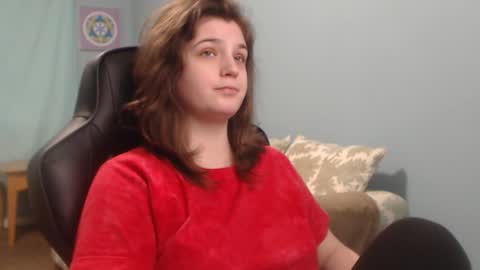 Snapshot of treejeanne chatting on 12.26.24 TreeJeanne online show from 12.26.24