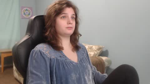 Snapshot of treejeanne chatting on 12.31.24 TreeJeanne online show from 12.31.24