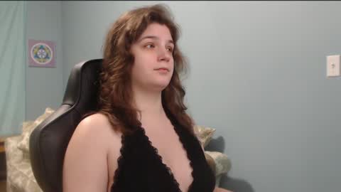 Snapshot of treejeanne chatting on 01.01.25 TreeJeanne online show from 01.01.25