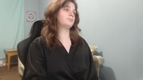 Snapshot of treejeanne chatting on 02.01.25 TreeJeanne online show from 02.01.25