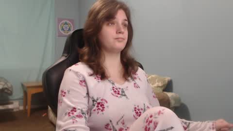 Snapshot of treejeanne chatting on 02.05.25 TreeJeanne online show from 02.05.25