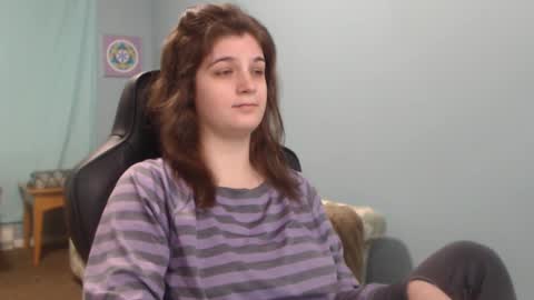 Snapshot of treejeanne chatting on 02.28.25 TreeJeanne online show from 02.28.25