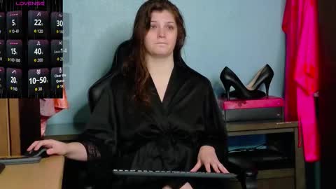 Snapshot of treejeanne chatting on 10.14.25 TreeJeanne online show from 10.14.25