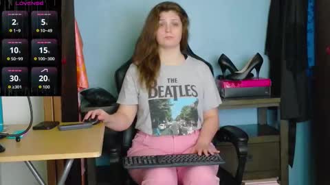 Snapshot of treejeanne chatting on 10.23.25 TreeJeanne online show from 10.23.25