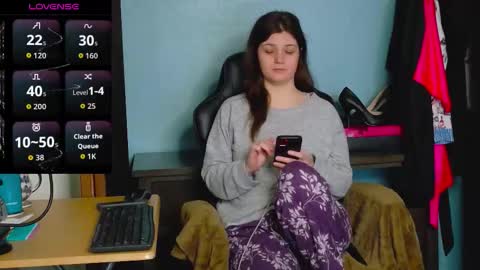 Snapshot of treejeanne chatting on 12.02.25 TreeJeanne online show from 12.02.25