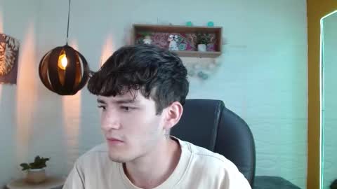 Snapshot of trevor_mob chatting on 02.25.26 trevor_mob online show from 02.25.26