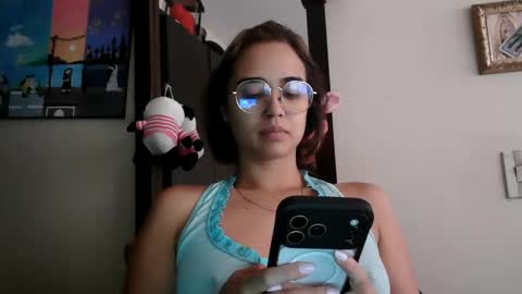triana_bell online show from 06.07.26