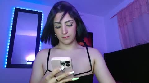 triana_damelio online show from 09.17.25