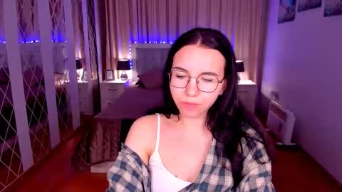 TriciaDaisy online show from 05.16.26