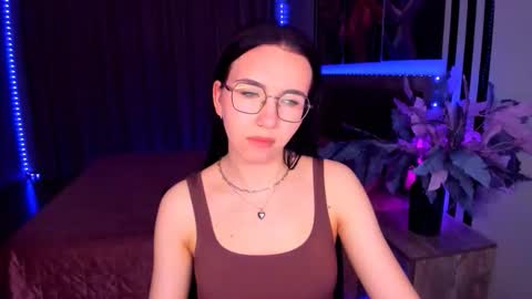 TriciaDaisy online show from 05.22.26