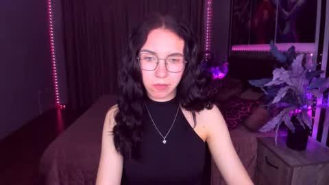 TriciaDaisy online show from 06.19.26