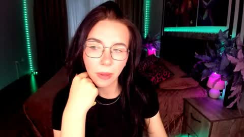 TriciaDaisy online show from 06.28.26