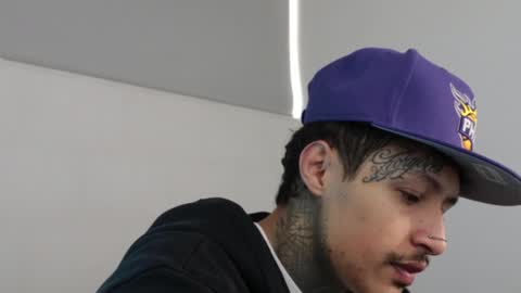 Snapshot of trieone chatting on 12.04.24 - trieone online show from 12.04.24