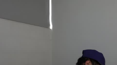 Snapshot of trieone chatting on 12.09.24 - trieone online show from 12.09.24