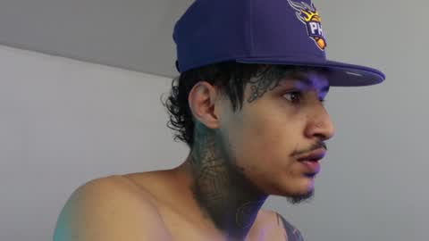 Snapshot of trieone chatting on 01.02.25 - trieone online show from 01.02.25