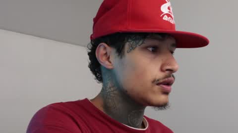 Snapshot of trieone chatting on 01.08.25 - trieone online show from 01.08.25