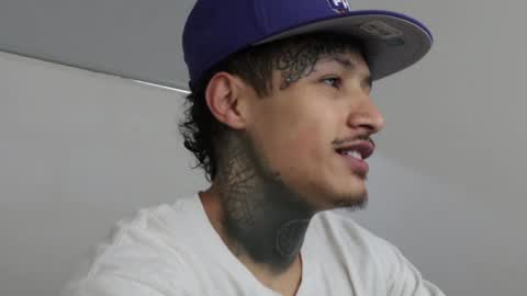 Snapshot of trieone chatting on 01.28.25 - trieone online show from 01.28.25