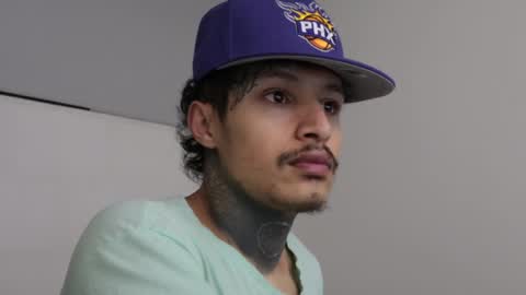 Snapshot of trieone chatting on 02.26.25 - trieone online show from 02.26.25