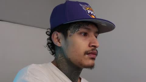 Snapshot of trieone chatting on 02.28.25 - trieone online show from 02.28.25