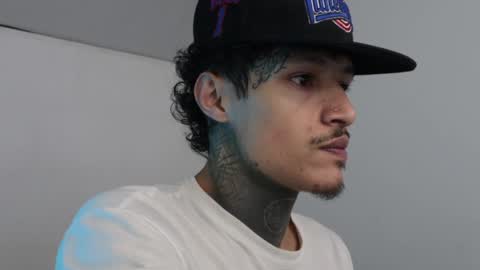 Snapshot of trieone chatting on 03.05.25 - trieone online show from 03.05.25