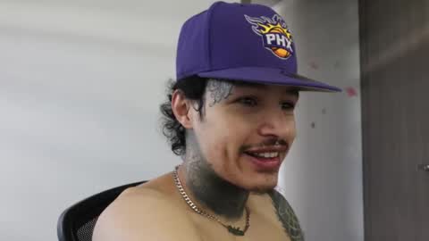 Snapshot of trieone chatting on 09.24.25 - trieone online show from 09.24.25