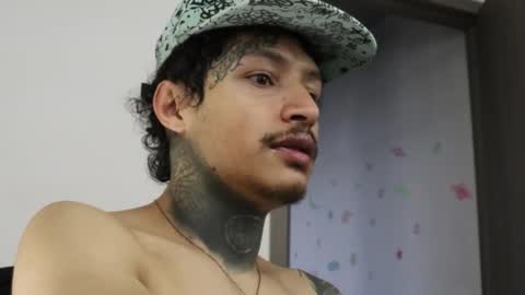 Snapshot of trieone chatting on 11.02.25 - trieone online show from 11.02.25