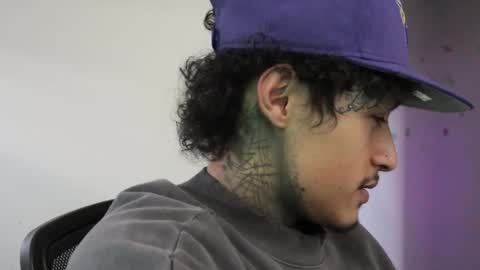 Snapshot of trieone chatting on 12.17.25 - trieone online show from 12.17.25