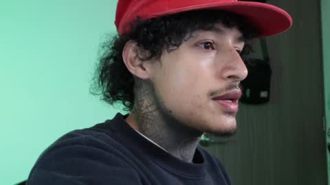 - trieone online show from 04.10.26