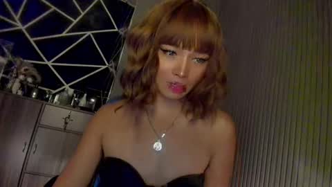 Snapshot of trinityfucksyou chatting on 12.18.24 Ms Ella online show from 12.18.24