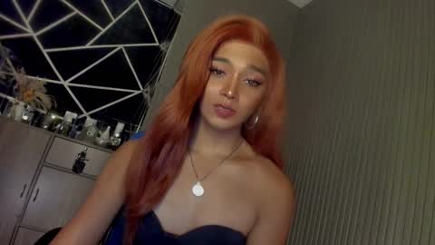 Snapshot of trinityfucksyou chatting on 02.10.25 Ms Ella online show from 02.10.25