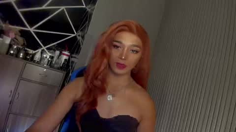 Snapshot of trinityfucksyou chatting on 02.19.25 Ms Ella online show from 02.19.25